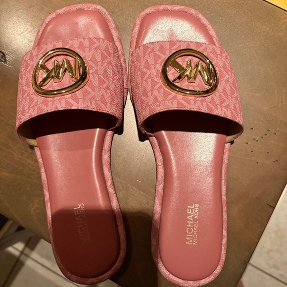Michael Kors Flat Sandal - Picture 1 of 7